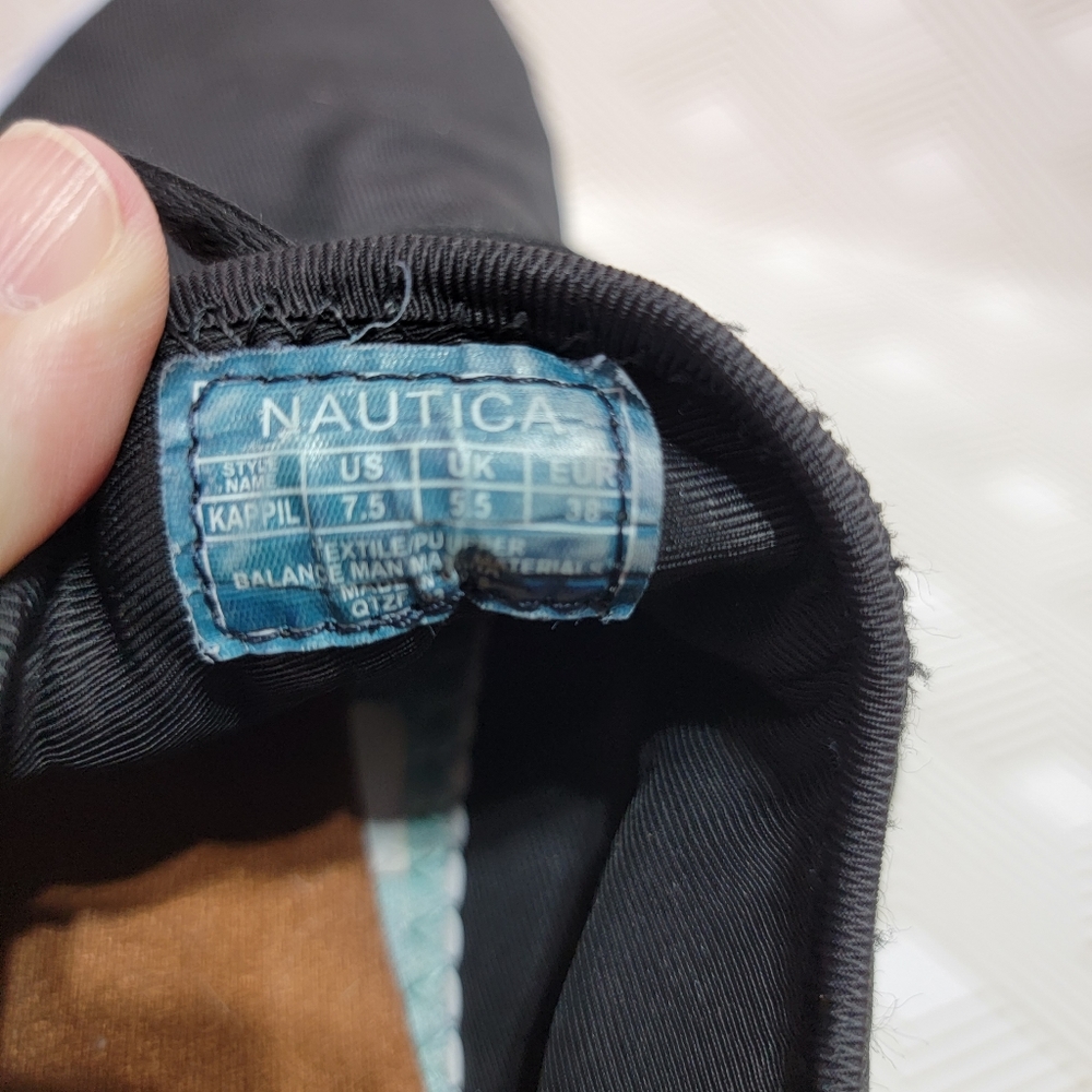 Nautica Kappil Women's Size 7.5 Black White Logo Slip on Comfort Sneakers Laces. - Picture 8 of 9